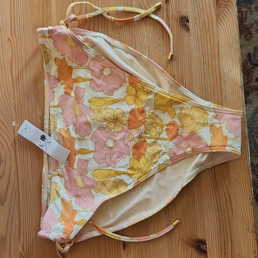 Floral swim bottoms